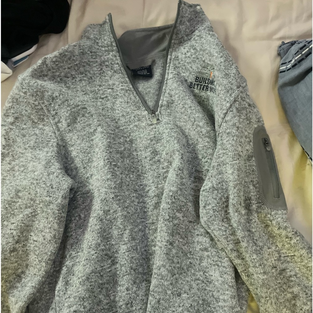 Grey and white quarter zip fleece #outdoorinspired